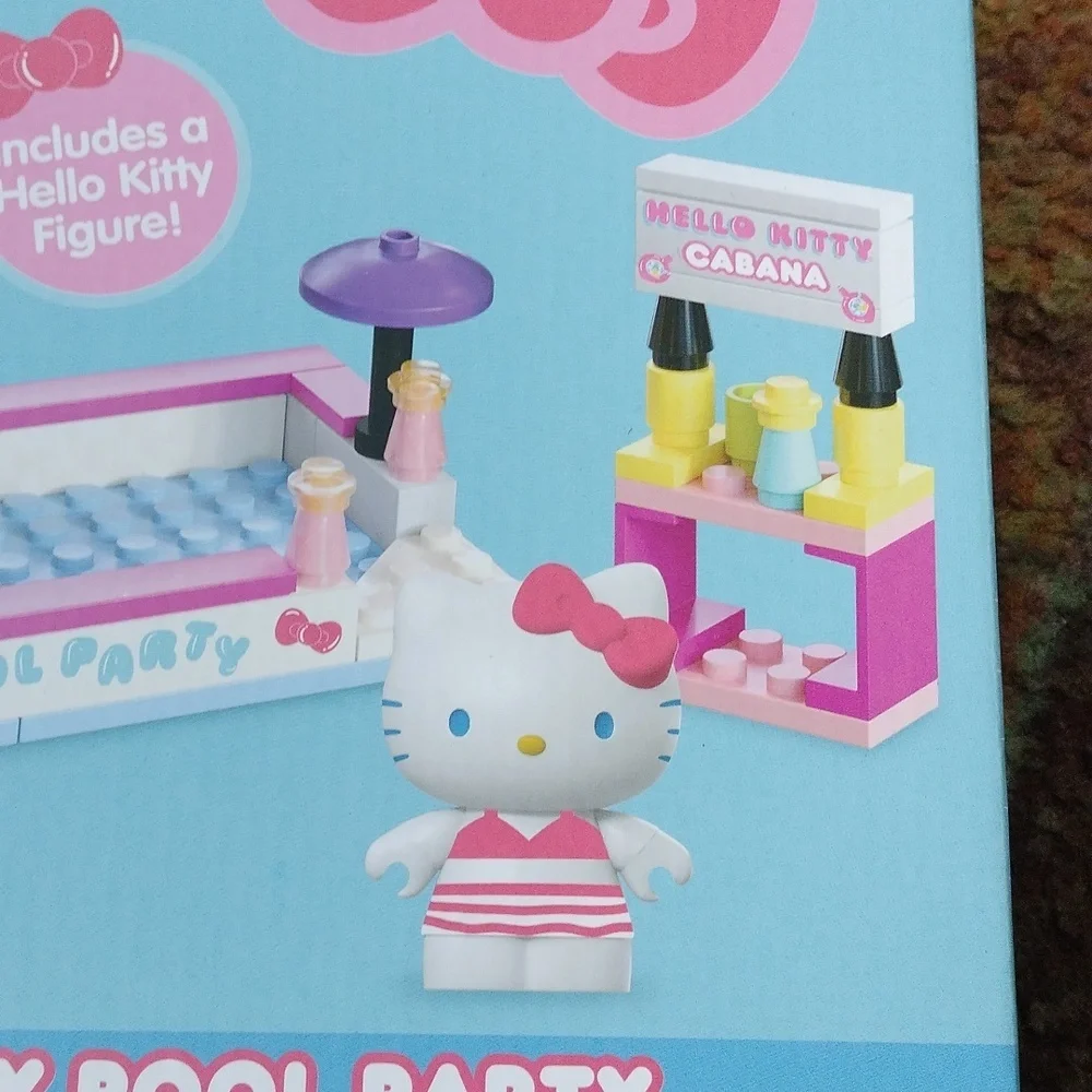 Hello Kitty Pool Party Building Bricks Set